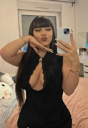 Olivia OnlyFans young 1