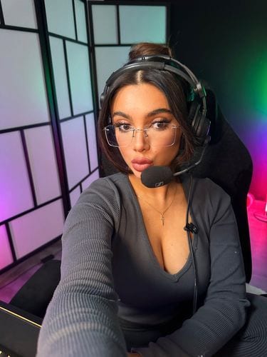 Julia Bayonetta OnlyFans free 18